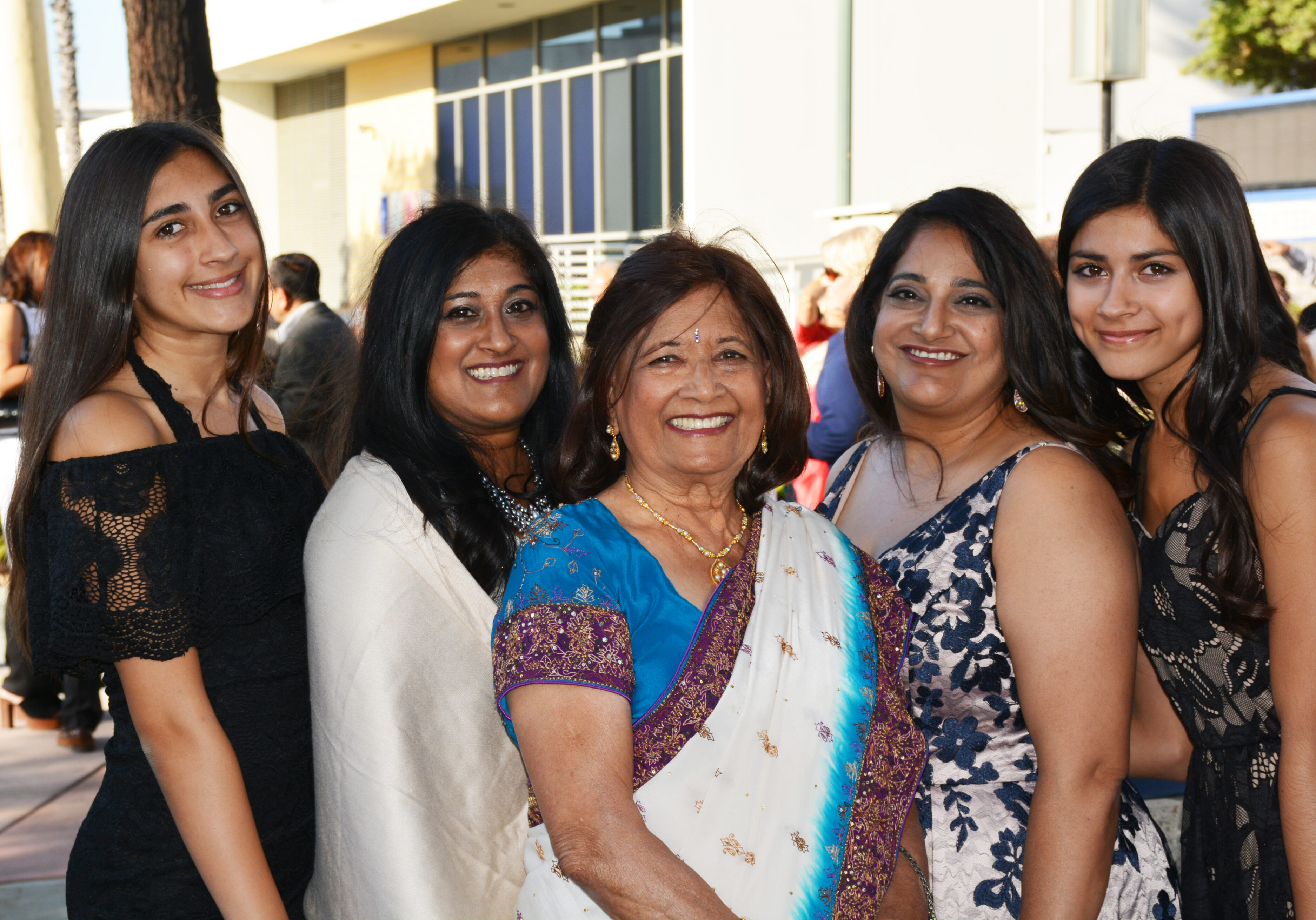 Kumud Parikh with daughters and granddaughters